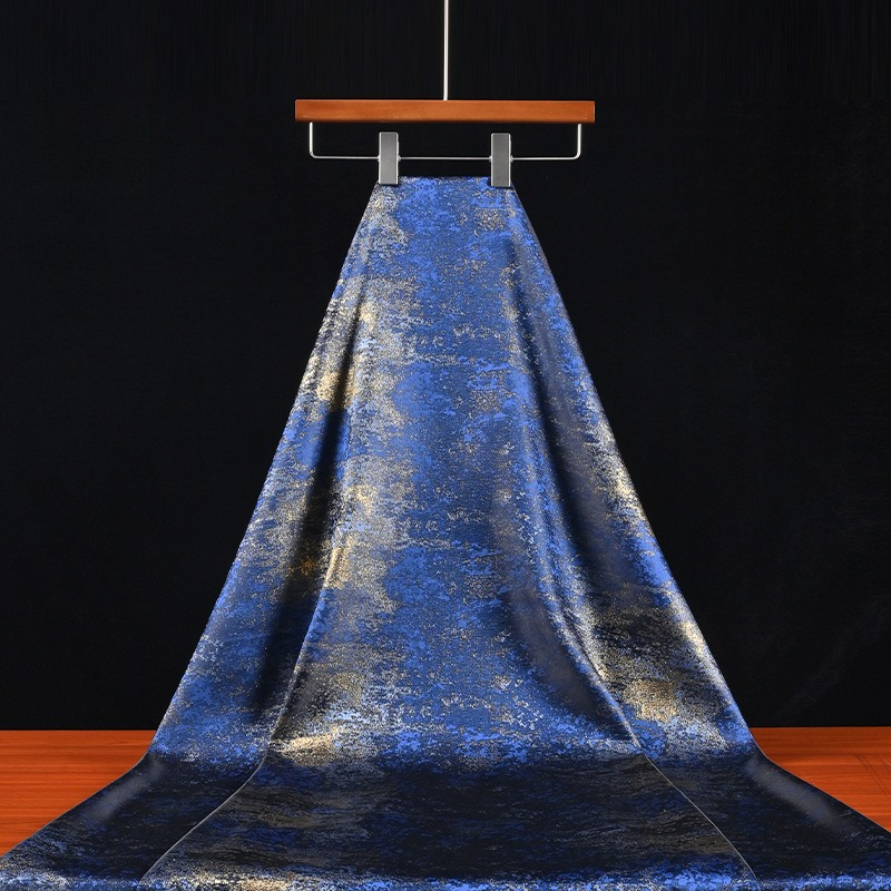Home Textile - ผ้าลายสีน้ำเงินแบบเรโทร ไล่สีทอง มีพื้นผิว ผ้าทอละเอียด ปักลายฟอยล์ทอง สำหรับชุดกี่เพ้าและฮั่นฝูสไตล์จีน